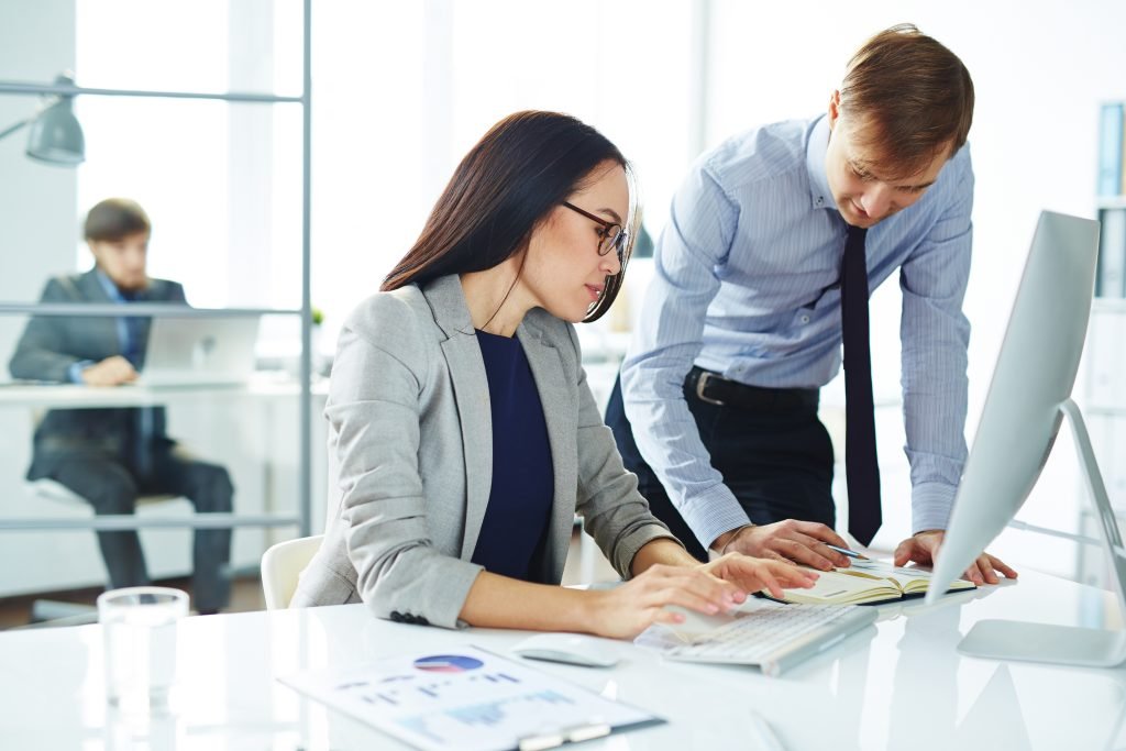 Accountant in Milton Keynes helping business owners plan financial growth